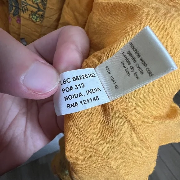 Pink Chicken Women’s Brayden Dress - Gold Field Floral Size Small Yellow - Picture 9 of 9